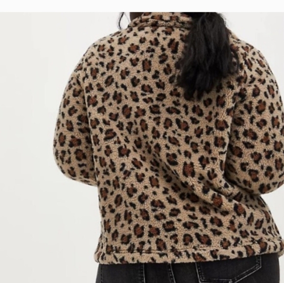Torrid faux fur jacket, Sherpa leopard print, Plus size 1x - Picture 10 of 12